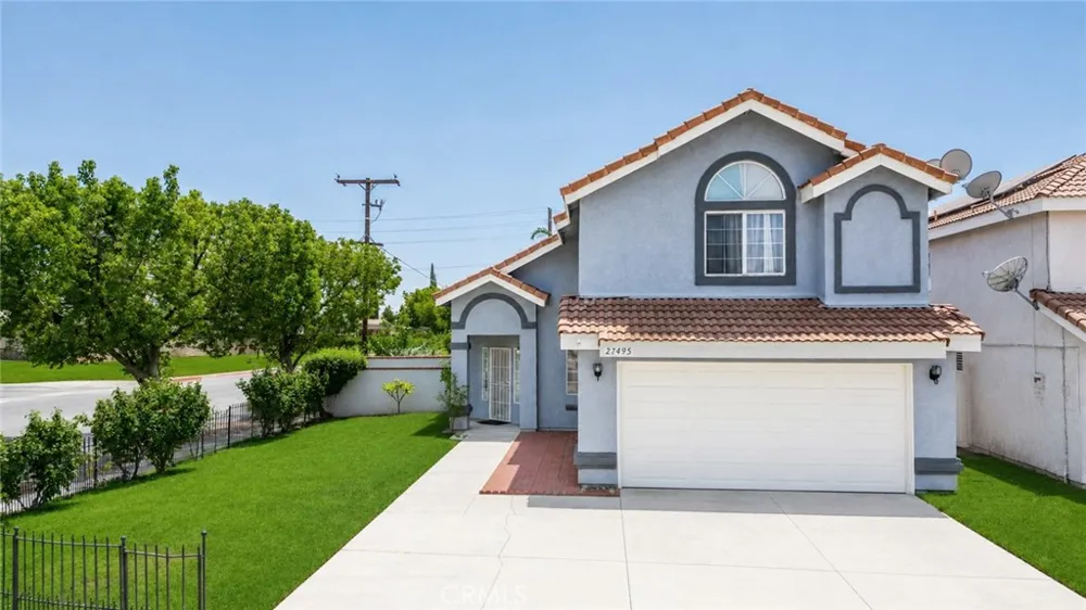 27495 Silverberry Highland, CA 92346