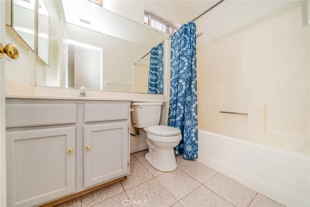 27495 Silverberry Highland, CA 92346