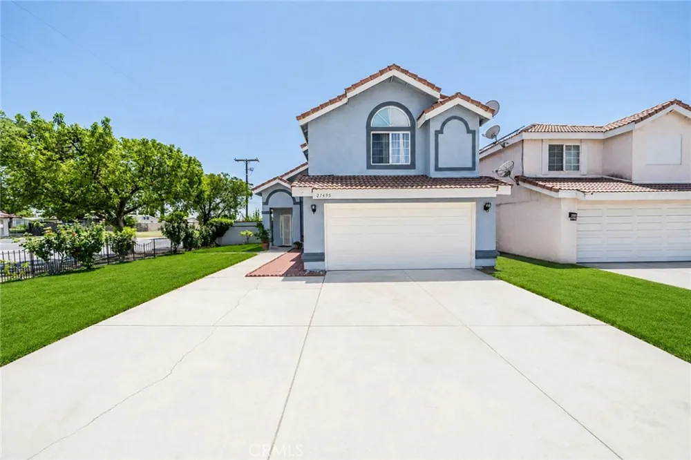 27495 Silverberry Highland, CA 92346