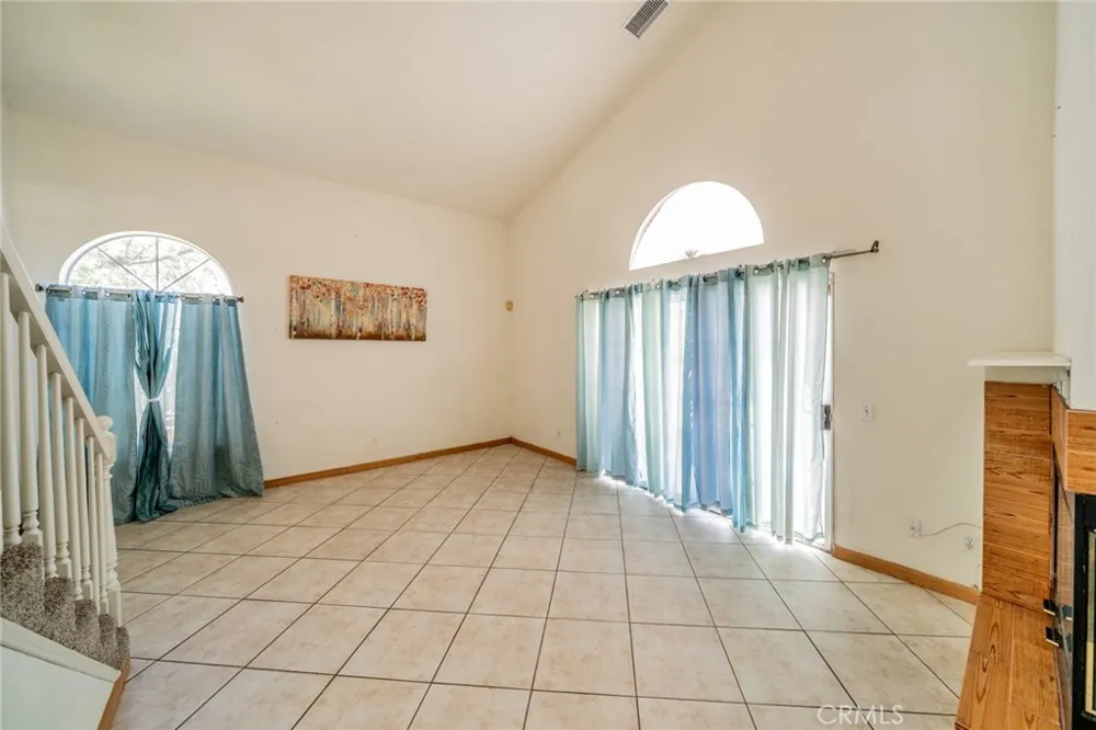 27495 Silverberry Highland, CA 92346