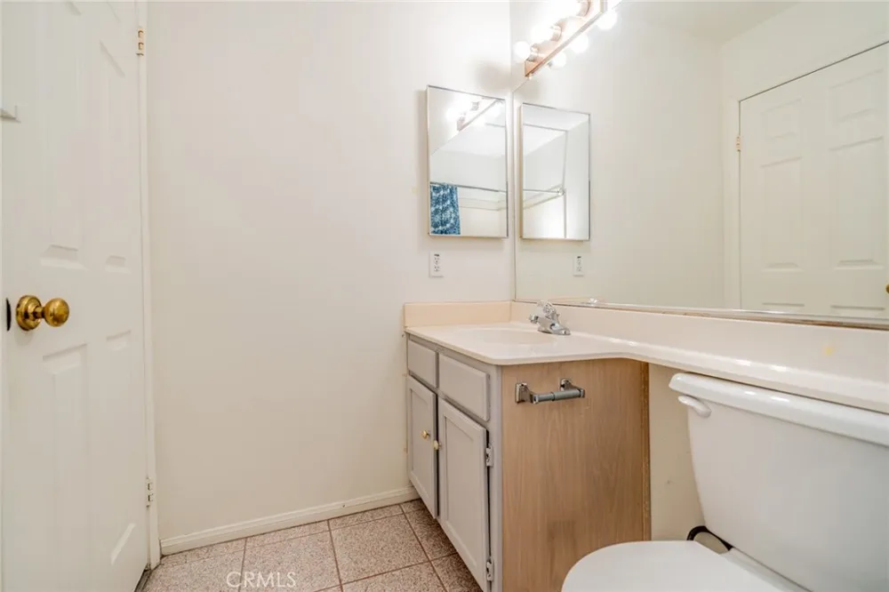 27495 Silverberry Highland, CA 92346
