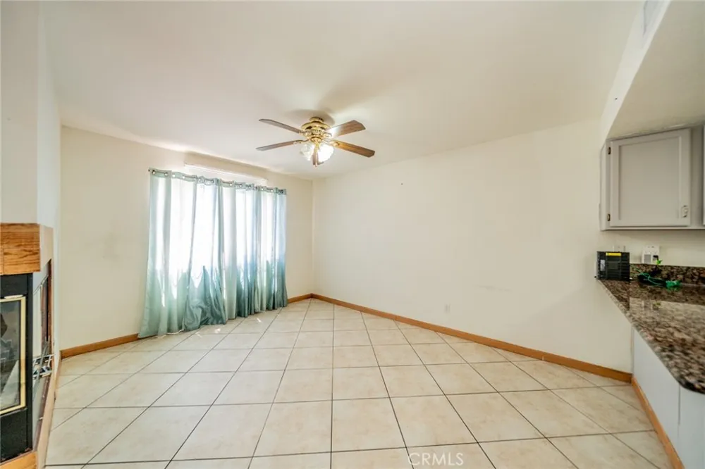27495 Silverberry Highland, CA 92346