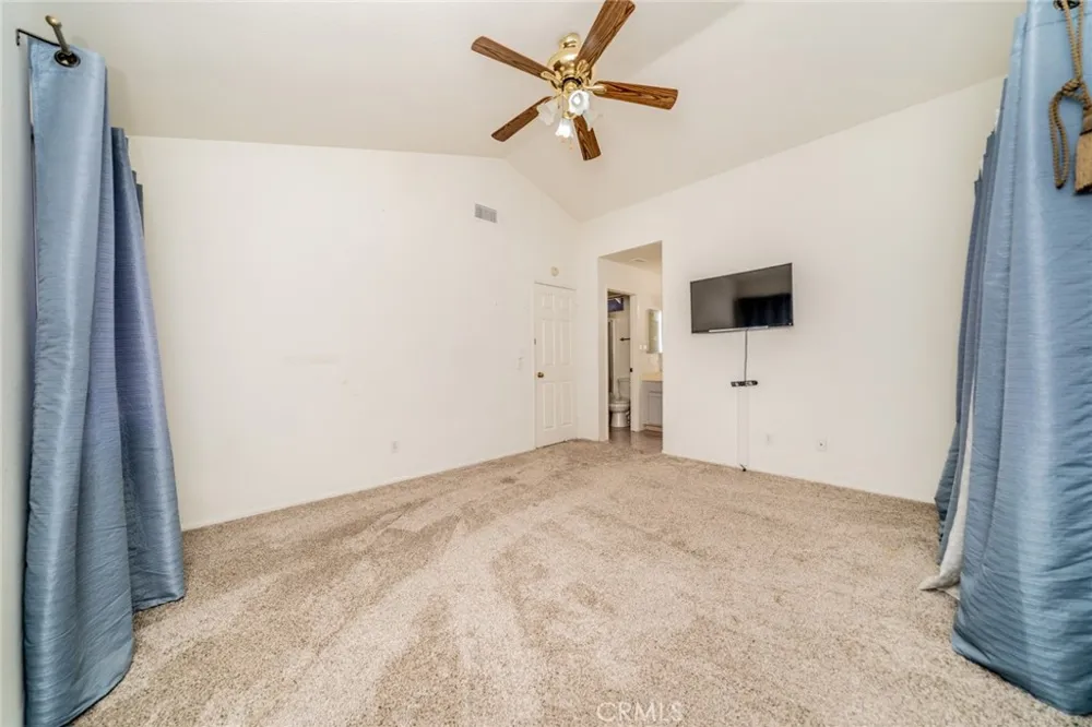 27495 Silverberry Highland, CA 92346