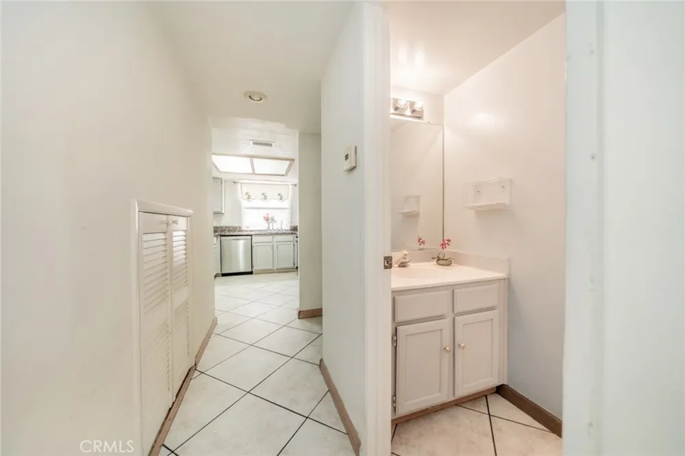 27495 Silverberry Highland, CA 92346