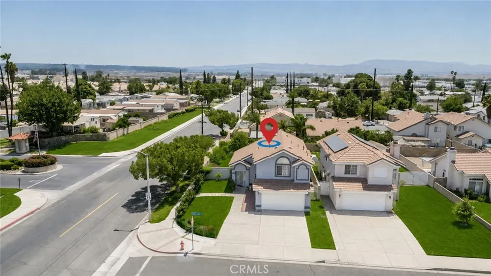 27495 Silverberry Highland, CA 92346