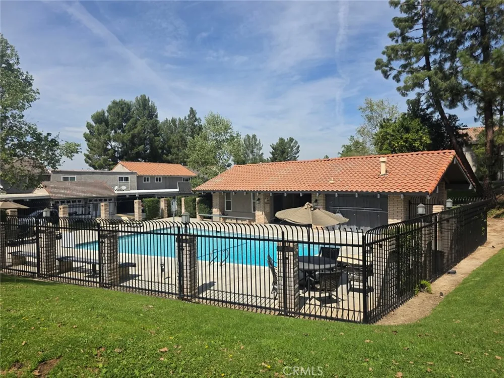 26938 Via Terraza Saugus, CA 91350
