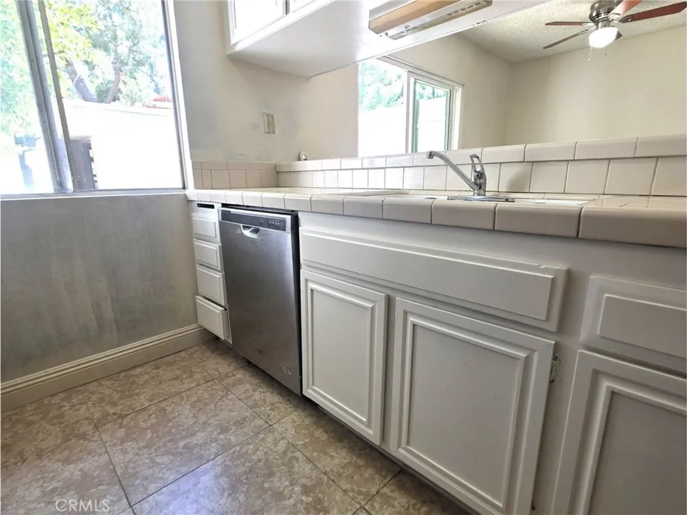 26938 Via Terraza Saugus, CA 91350