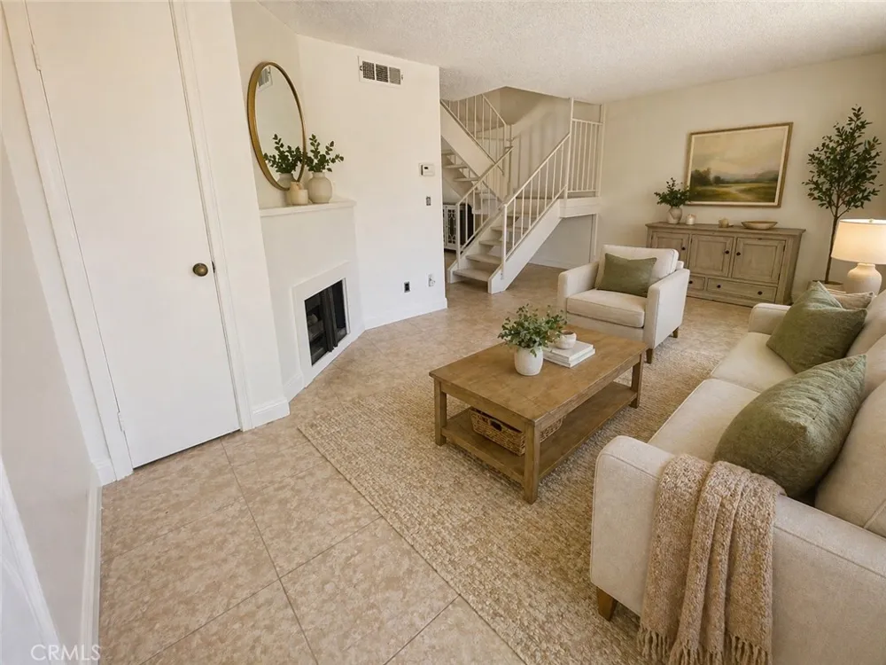 26938 Via Terraza Saugus, CA 91350