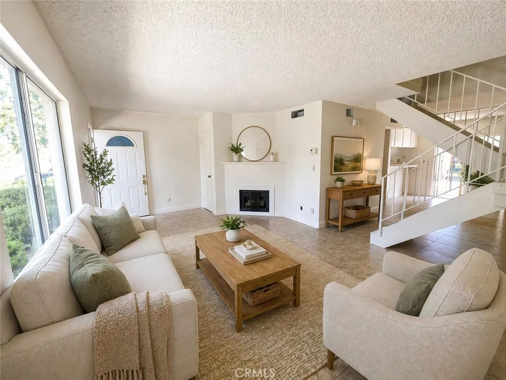 26938 Via Terraza Saugus, CA 91350