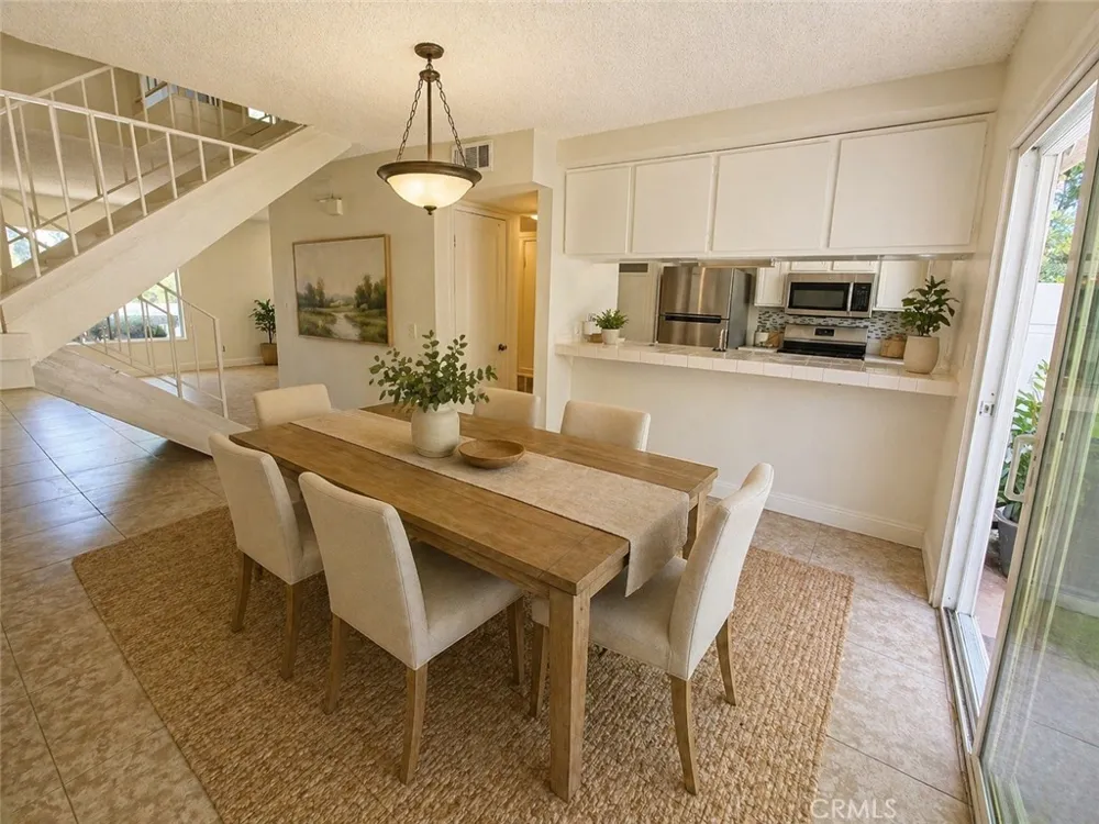 26938 Via Terraza Saugus, CA 91350