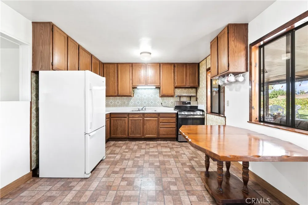 323 E 185th Street Carson, CA 90746