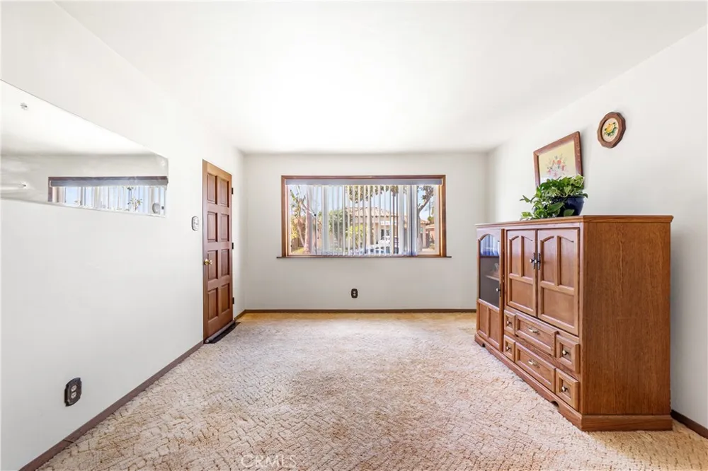 323 E 185th Street Carson, CA 90746