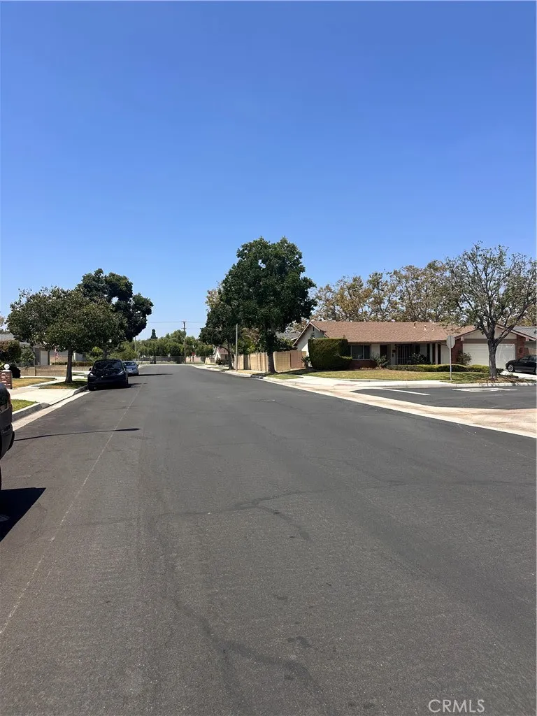 10744 Andy Cerritos, CA 90703