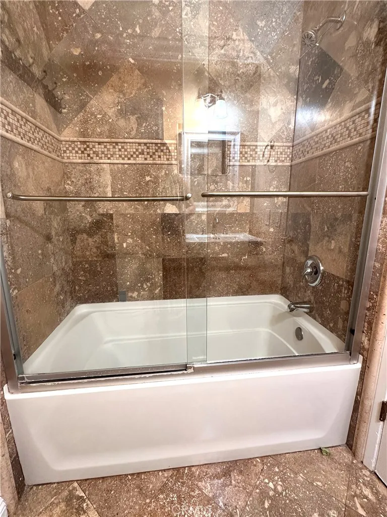 10744 Andy Cerritos, CA 90703