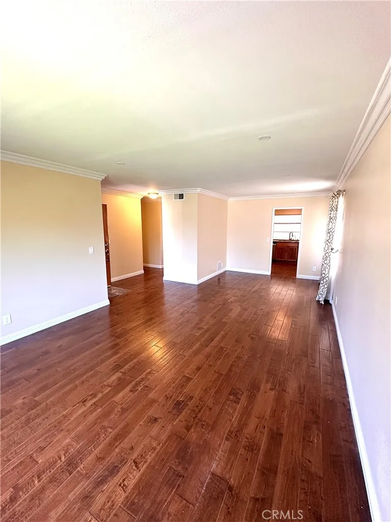 10744 Andy Cerritos, CA 90703