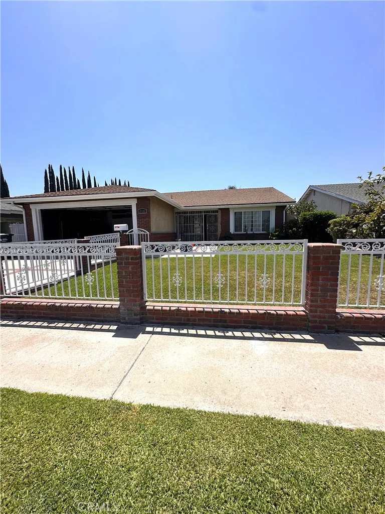 10744 Andy Cerritos, CA 90703