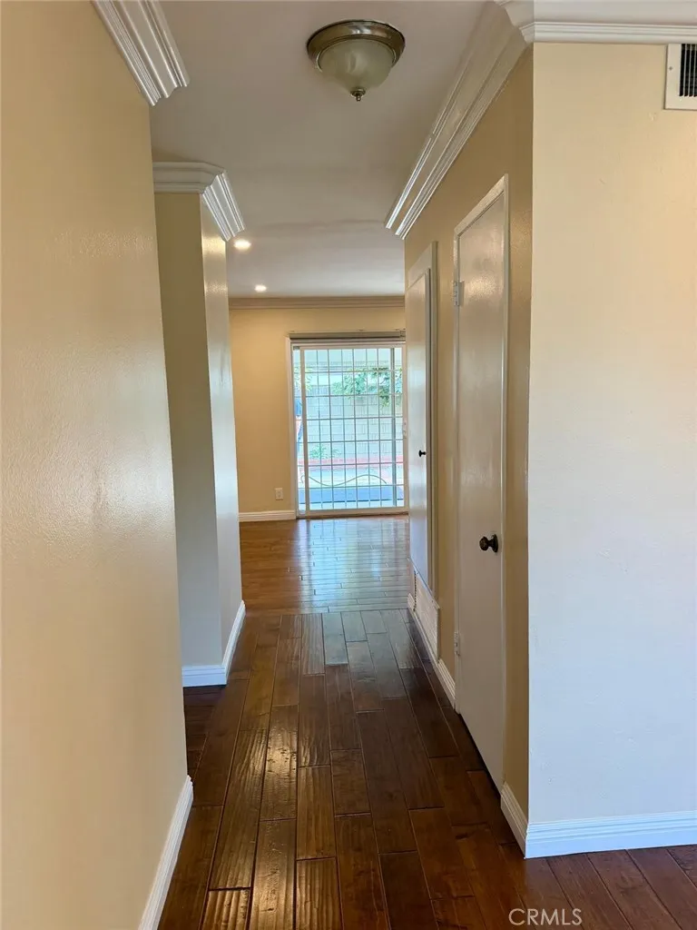 10744 Andy Cerritos, CA 90703