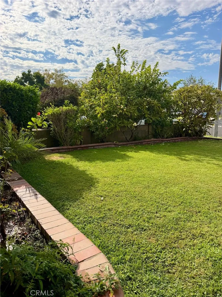 10744 Andy Cerritos, CA 90703