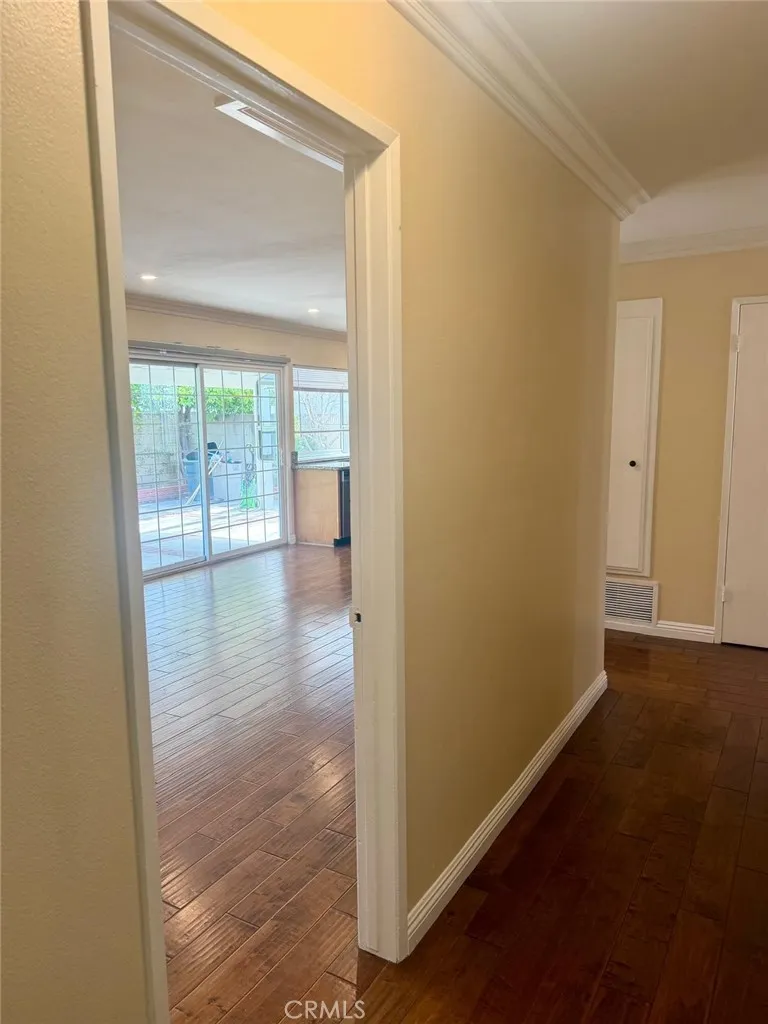 10744 Andy Cerritos, CA 90703