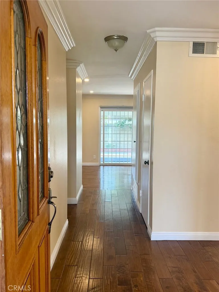 10744 Andy Cerritos, CA 90703