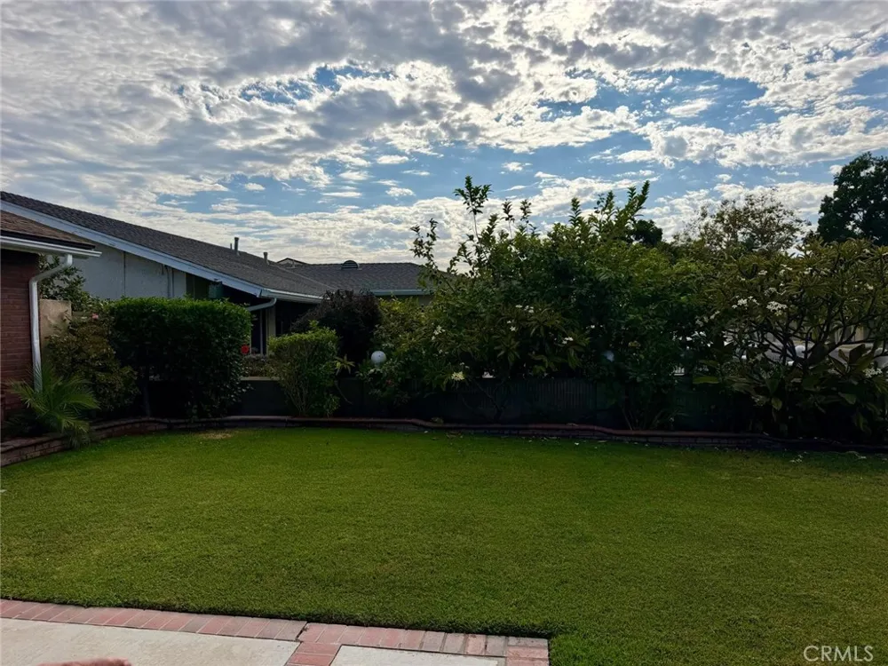 10744 Andy Cerritos, CA 90703