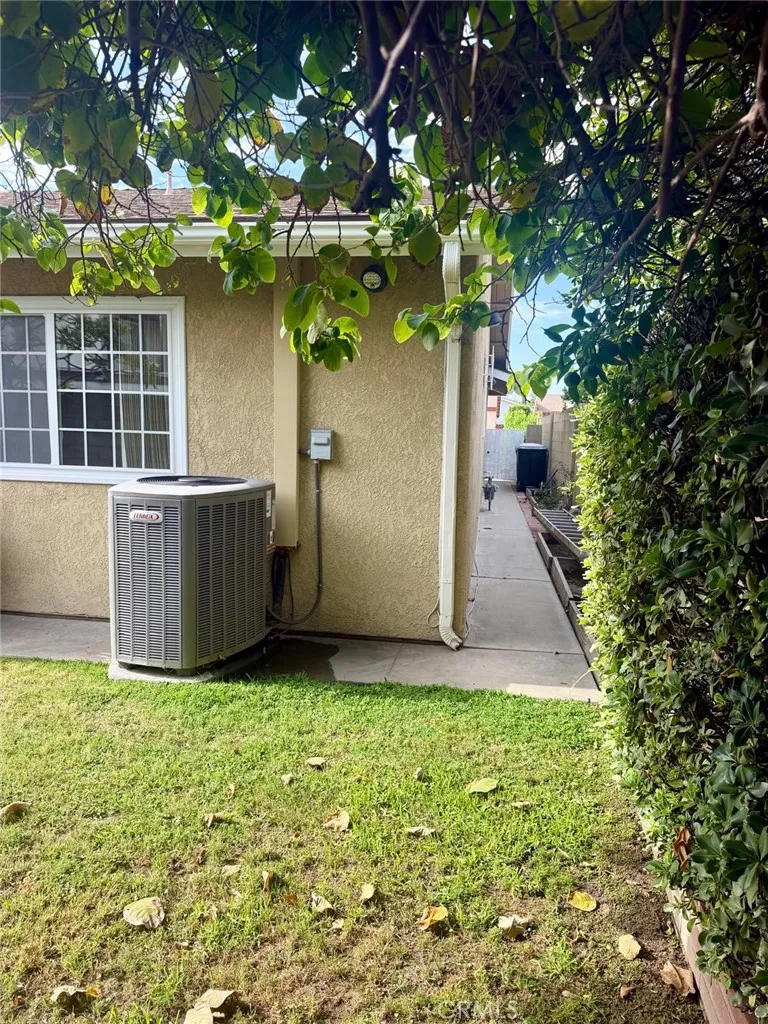 10744 Andy Cerritos, CA 90703