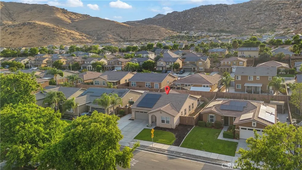 684 Julian Avenue San Jacinto, CA 92582
