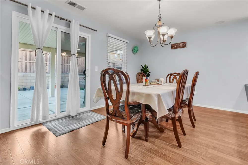 684 Julian Avenue San Jacinto, CA 92582