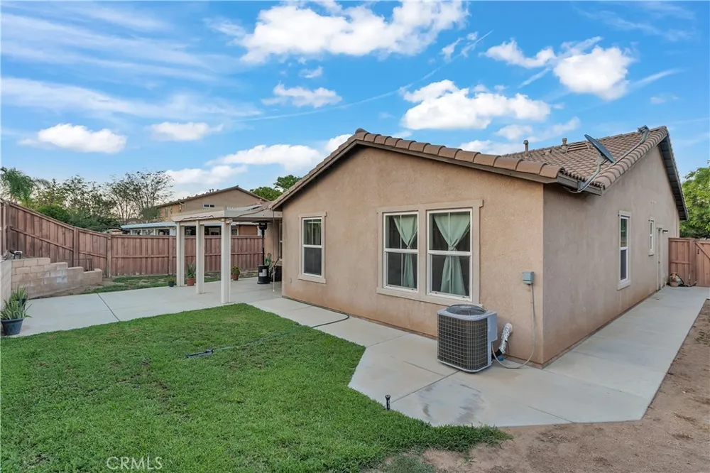 684 Julian Avenue San Jacinto, CA 92582