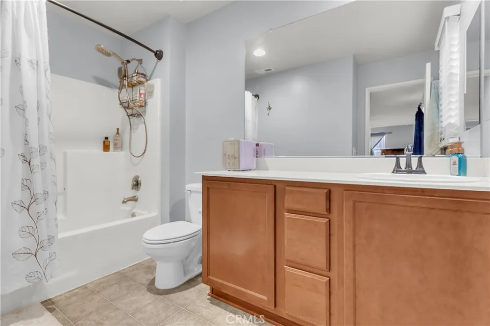 684 Julian Avenue San Jacinto, CA 92582