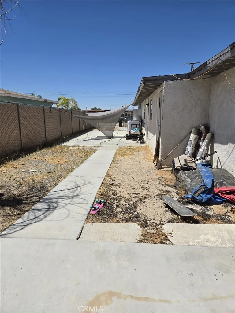 34224 Woods Barstow, CA 92311
