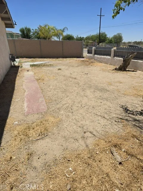 34224 Woods Barstow, CA 92311