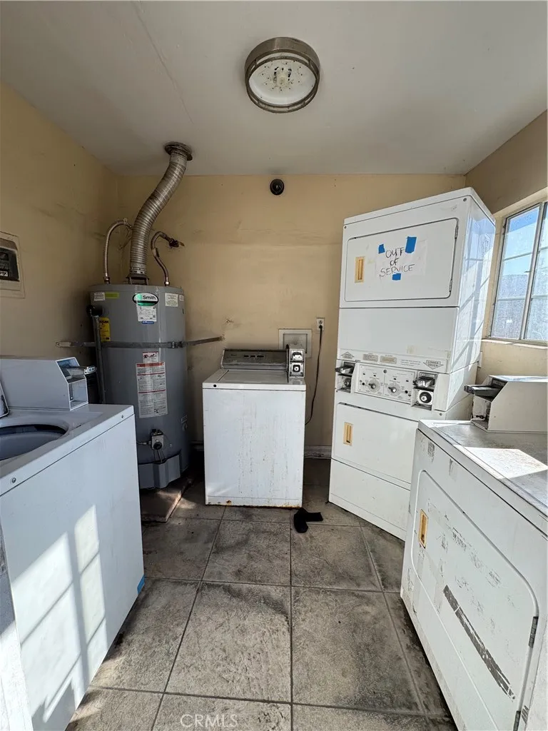 921 Carob Montebello, CA 90640