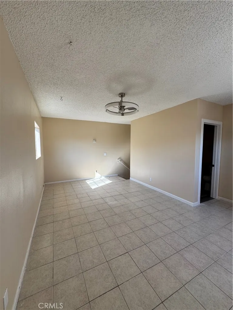 921 Carob Montebello, CA 90640