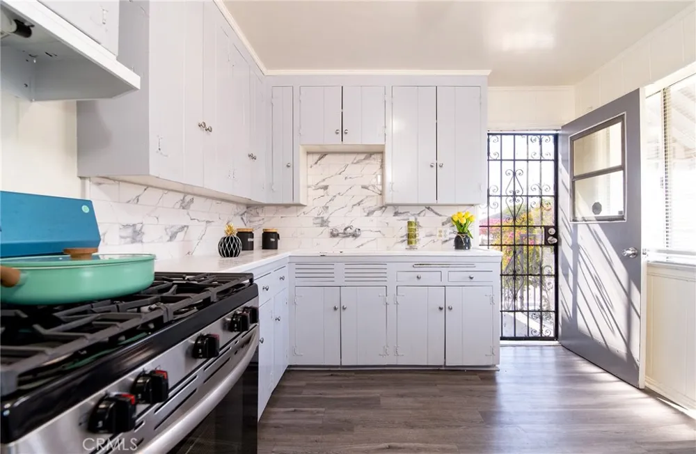 5334 Cleon Avenue North Hollywood, CA 91601