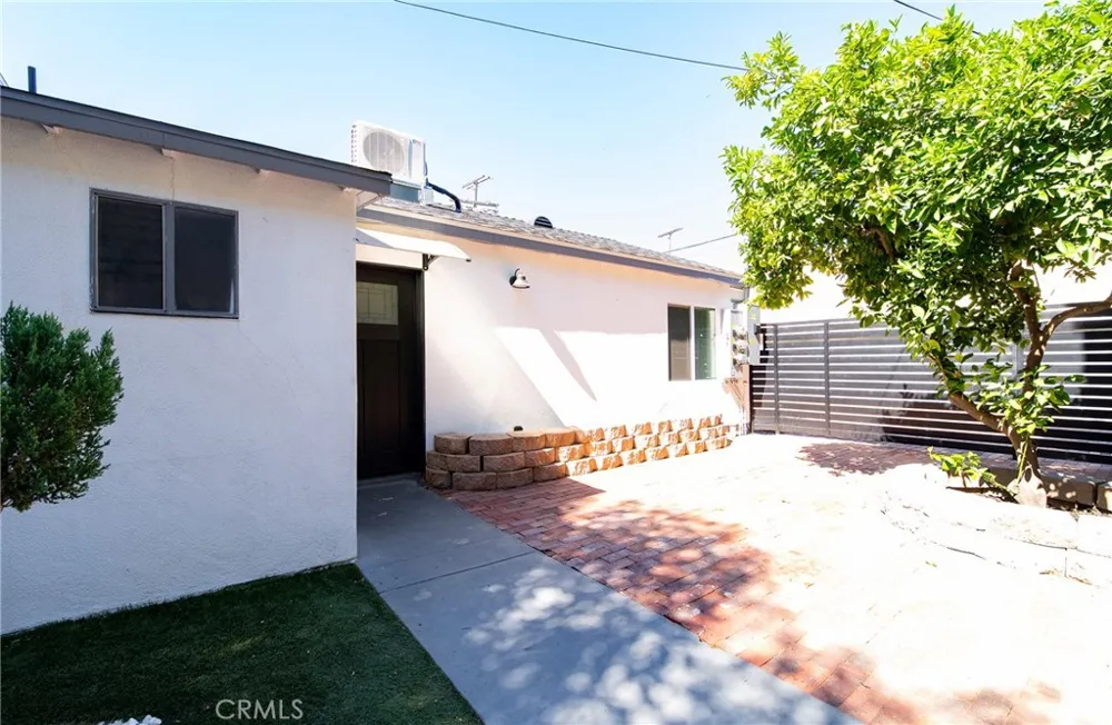 5334 Cleon Avenue North Hollywood, CA 91601
