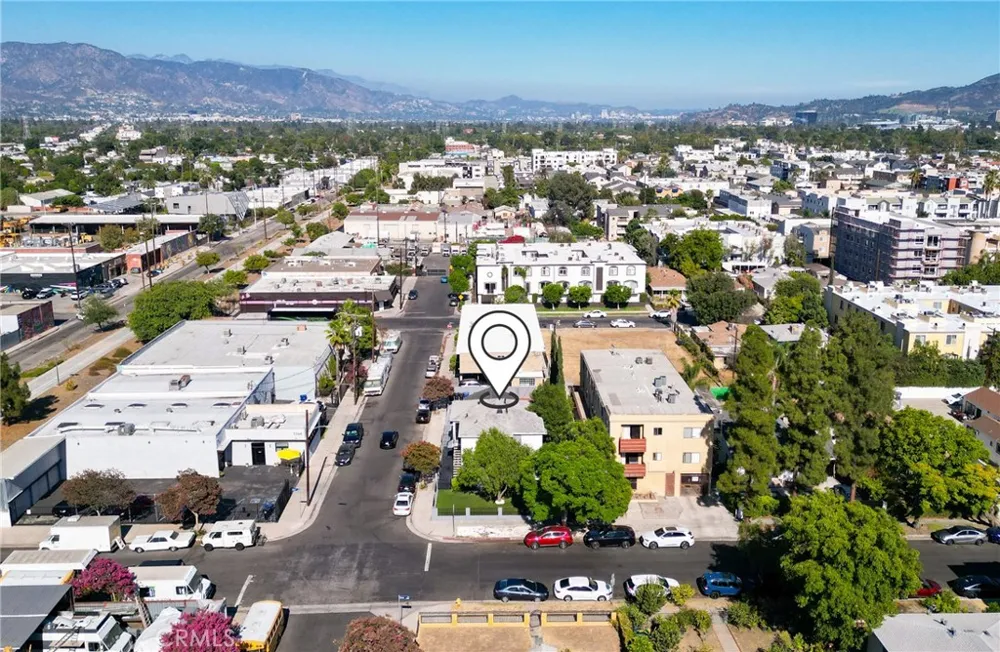 5334 Cleon Avenue North Hollywood, CA 91601
