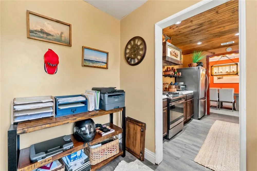 2526 E 220th Carson, CA 90810