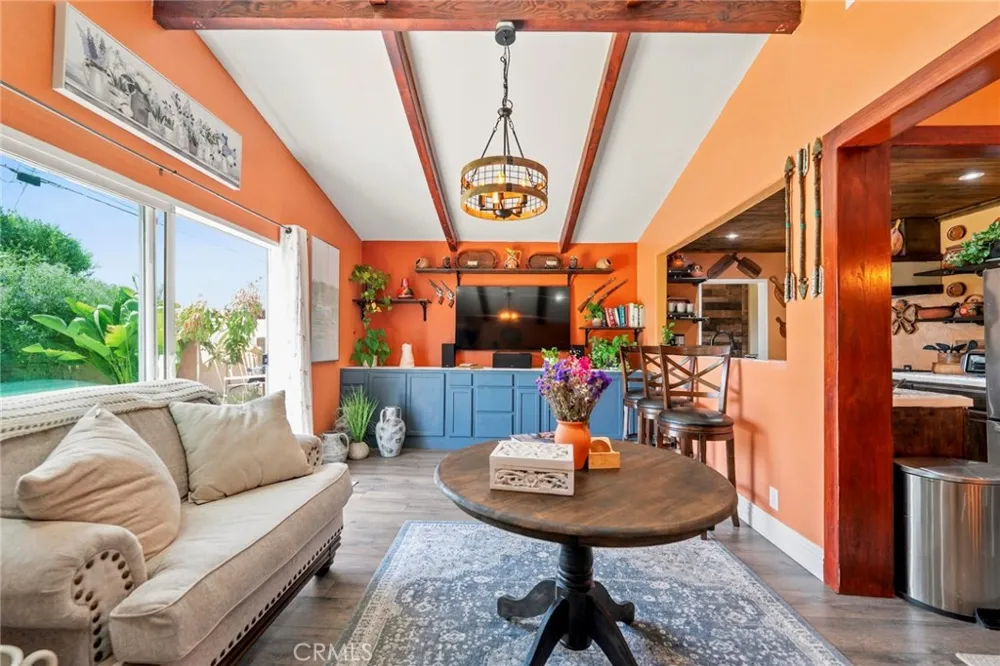 2526 E 220th Carson, CA 90810