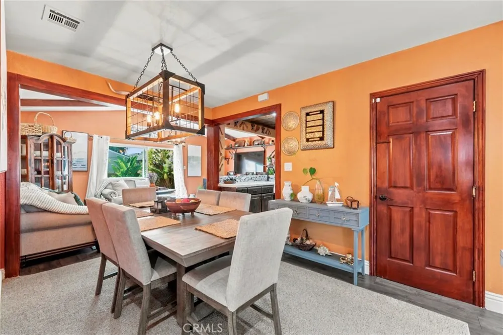 2526 E 220th Carson, CA 90810