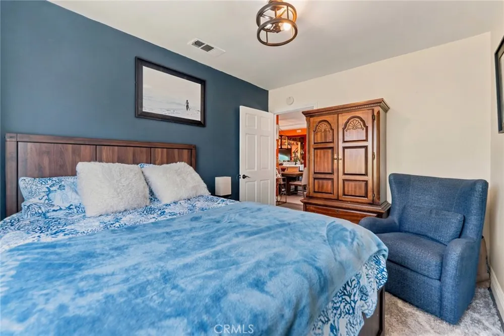 2526 E 220th Carson, CA 90810