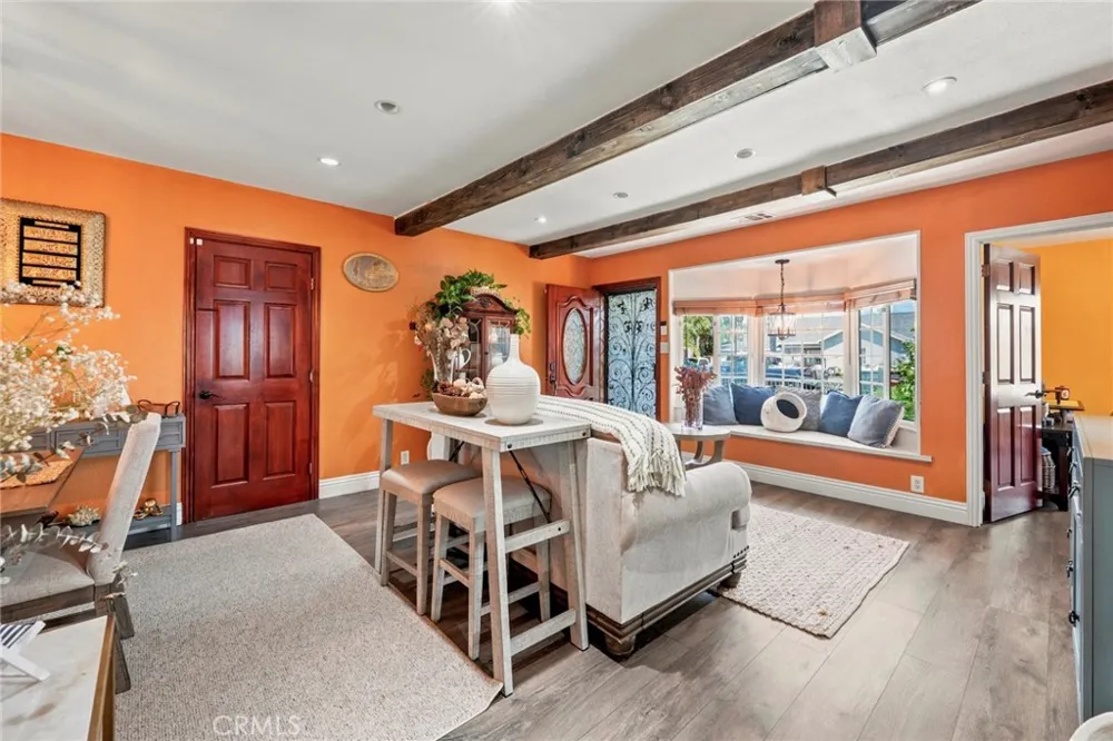 2526 E 220th Carson, CA 90810