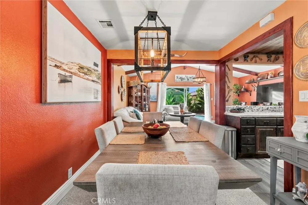 2526 E 220th Carson, CA 90810