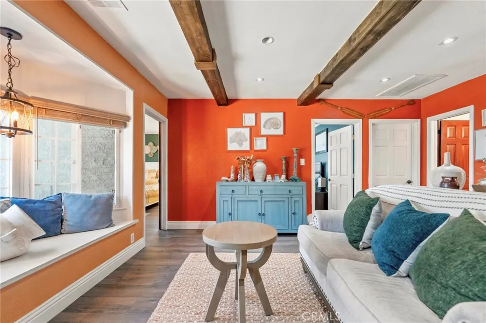 2526 E 220th Carson, CA 90810