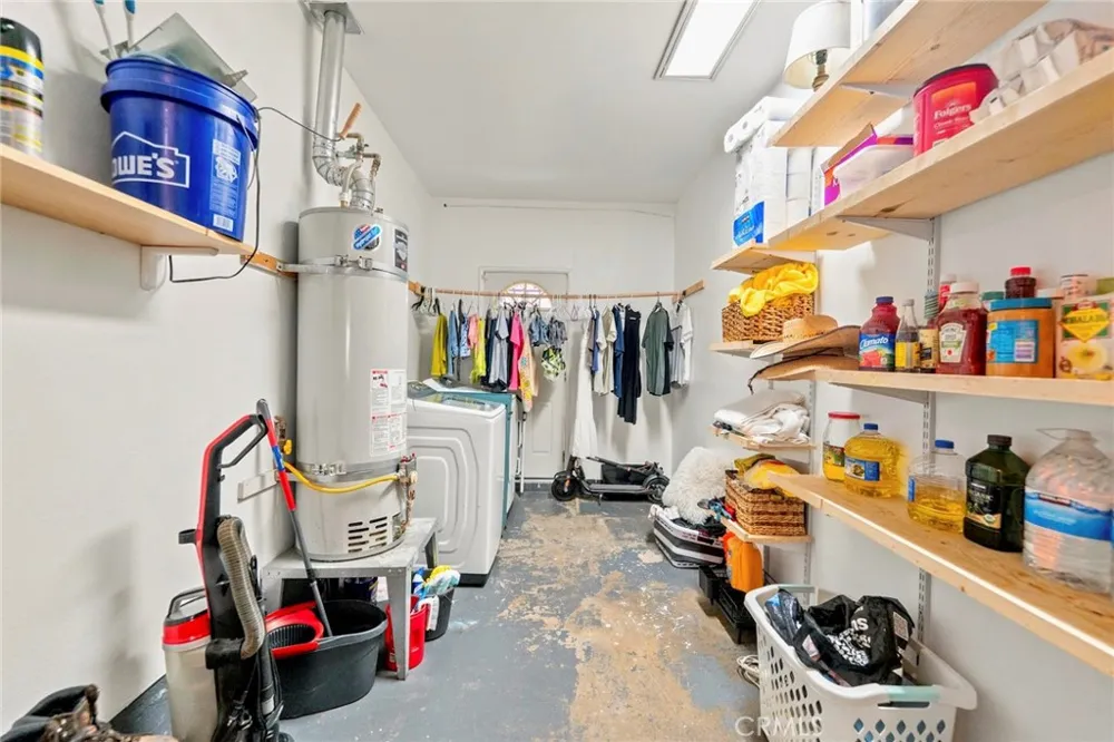 2526 E 220th Carson, CA 90810