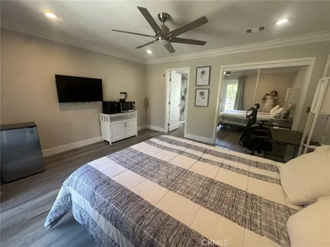 1408 La Canada