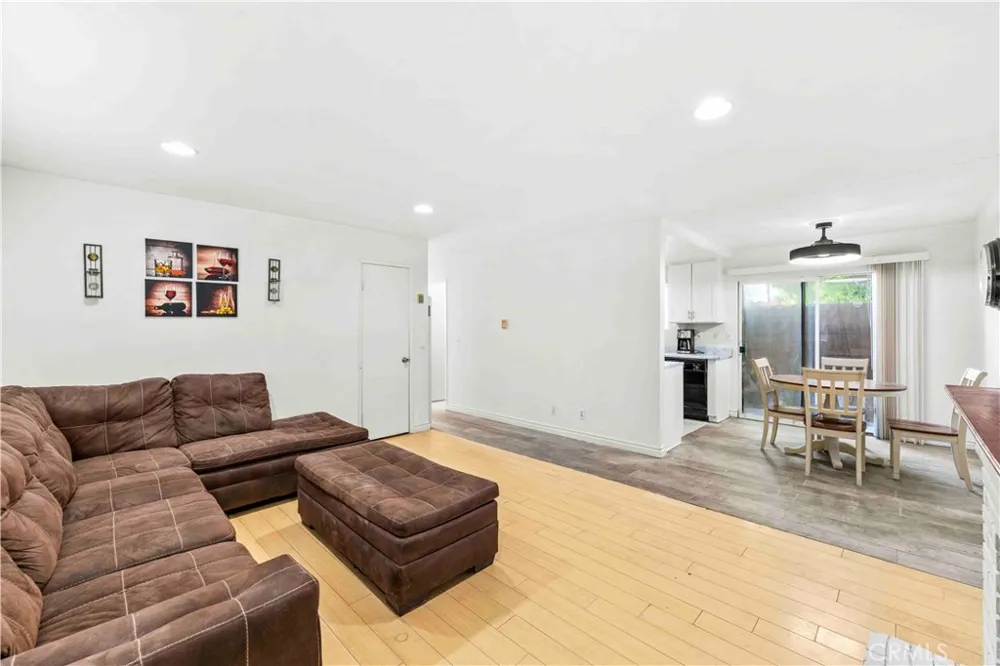 15351 Orange Ave #8 Paramount, CA 90723