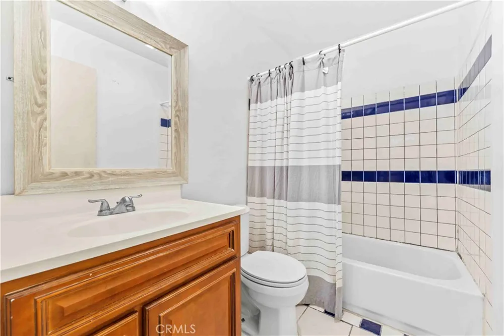 15351 Orange Ave #8 Paramount, CA 90723