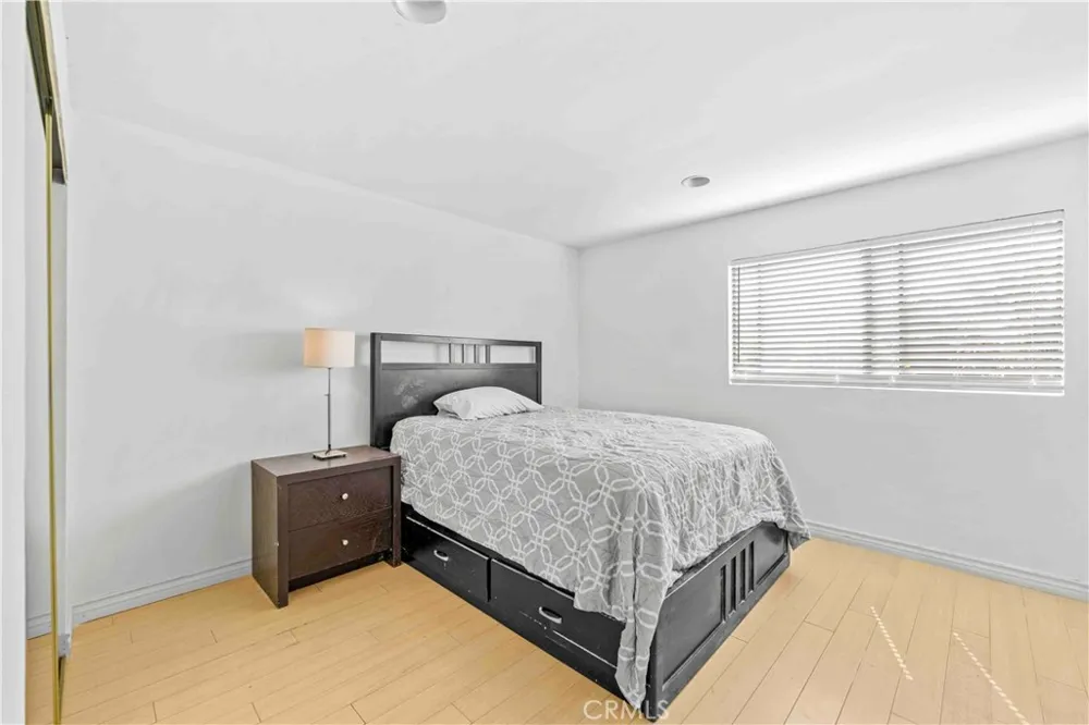 15351 Orange Ave #8 Paramount, CA 90723