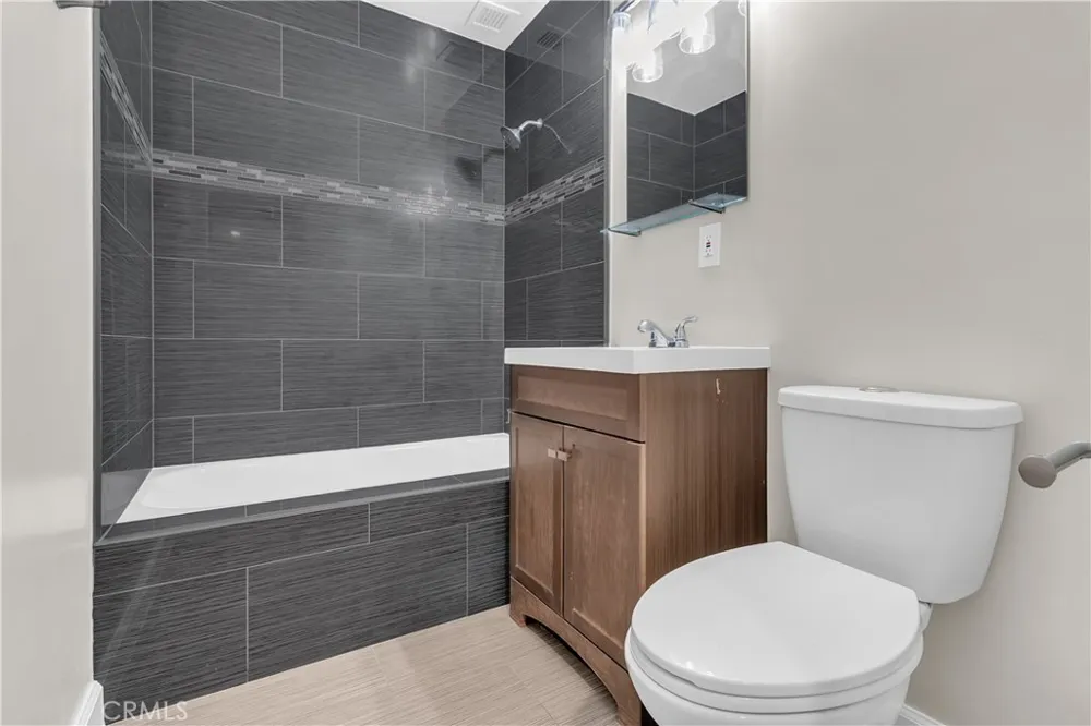 100 Atlantic #1115 Long Beach, CA 90802